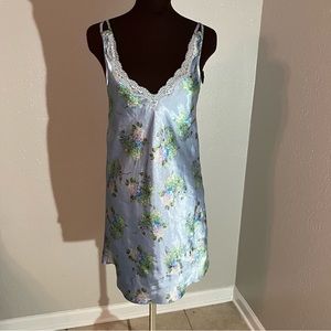 Jaclyn Smith Nightie